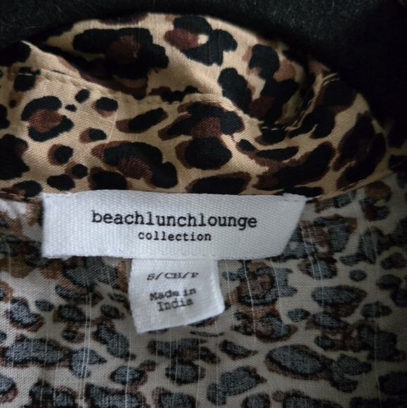 Beach Lunch Lounge Leopard Print Button Front Tie Front Blouse size SMALL - Picture 7 of 8